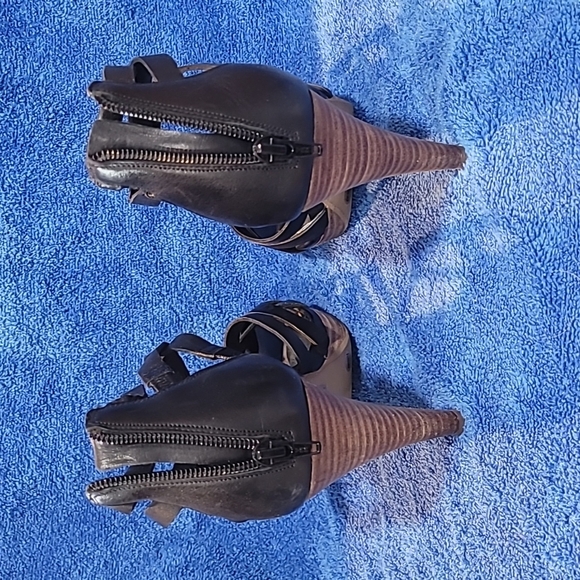 Jessica Simpson Camie 4inch heels with Box included. - Picture 4 of 11